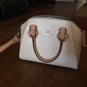 Kate Spade Mini Pippa with dust bag💖🎉 (on hold)