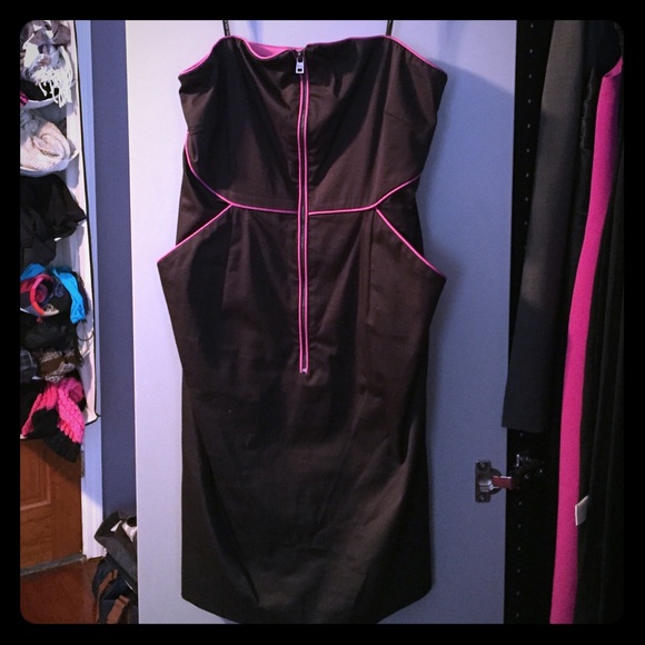 Andrew mark strapless black and pink dress size 6