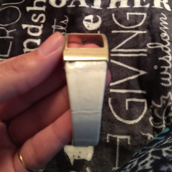 Watches - Picture 3 of 4