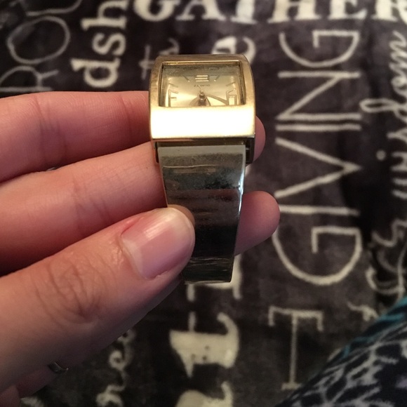 Watches - Picture 4 of 4