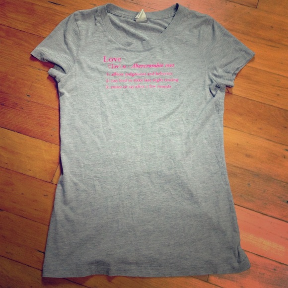 Abercrombie love tee ❤️