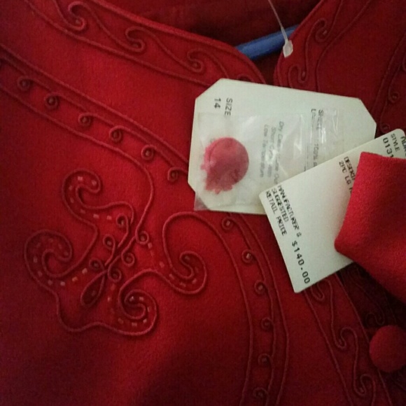 Blazer - Picture 3 of 3