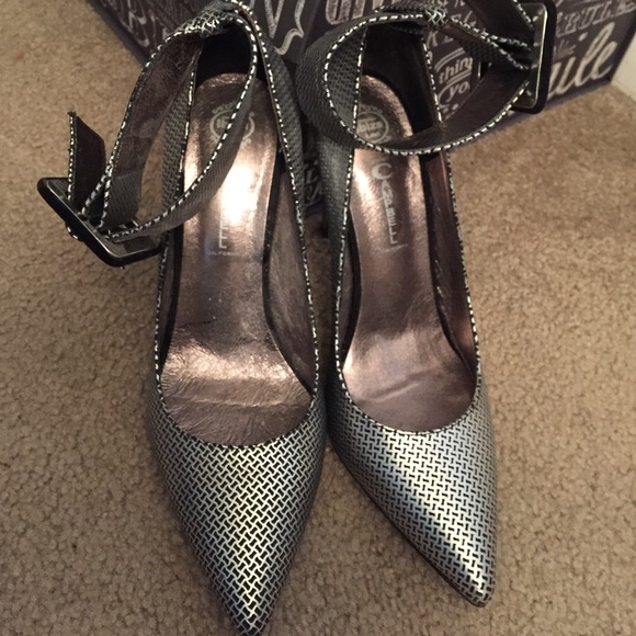 Jeffrey Campbell Shoes - Jeffrey Campbell Silver/Black heels w/ ankle strap Jeffrey Campbell Shoes - Jeffrey Campbell Silver/Black heels w/ ankle strap