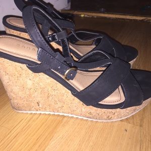 bamboo Black and Tan wedges