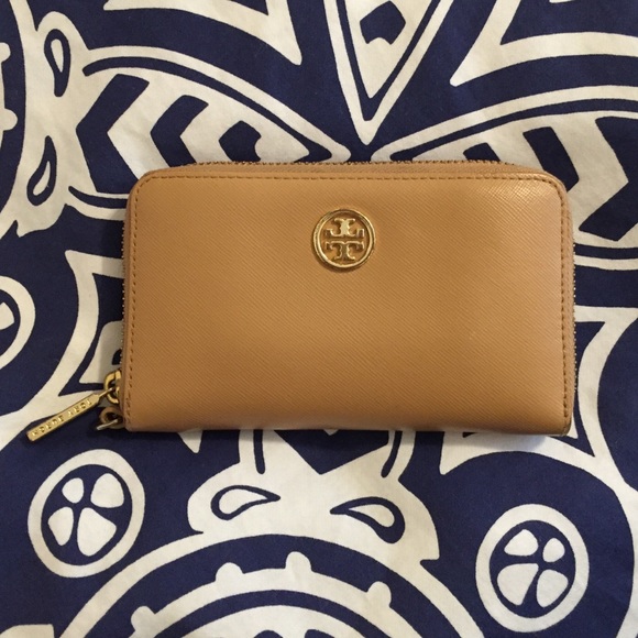 Tory Burch iPhone wallet