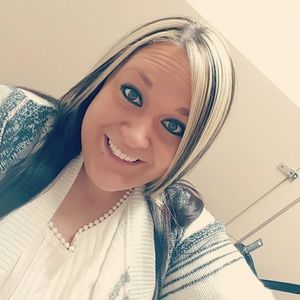 Meet your Posher, Caitlyn