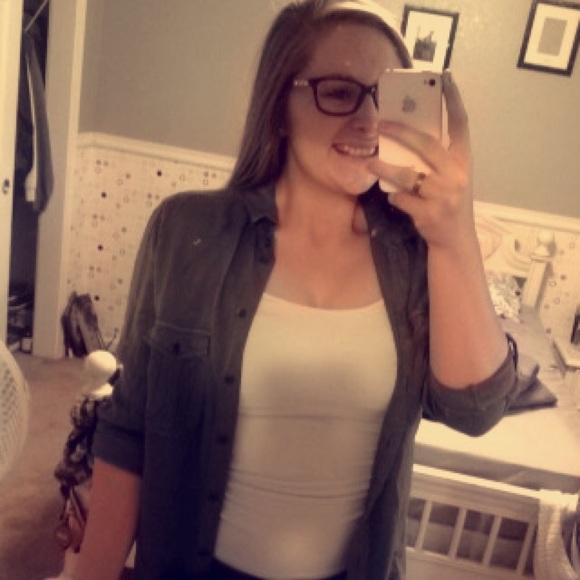 Meet your Posher, Alyssa
