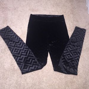 Black soft geometric pattern PINK leggings