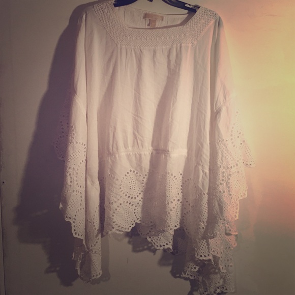 🔴SOLD🔴Michael Kors eyelet tunic/poncho
