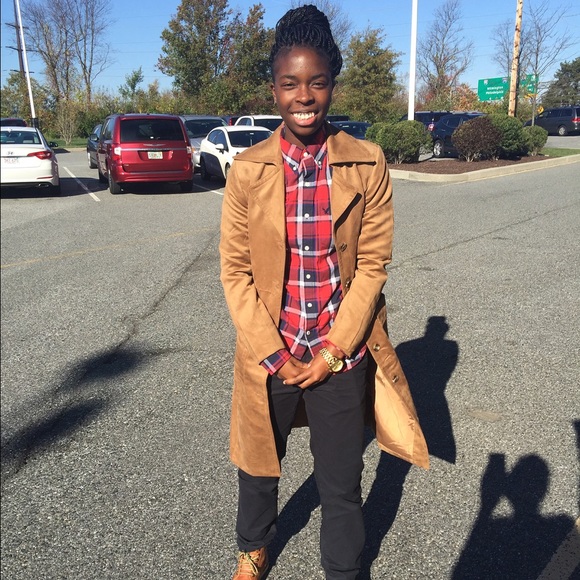 Meet your Posher, Danielle