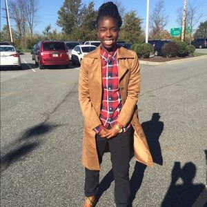 Meet your Posher, Danielle