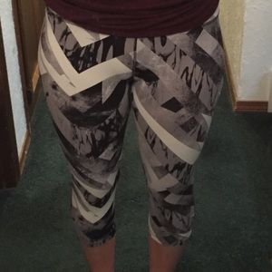 Nike form fitting running capris