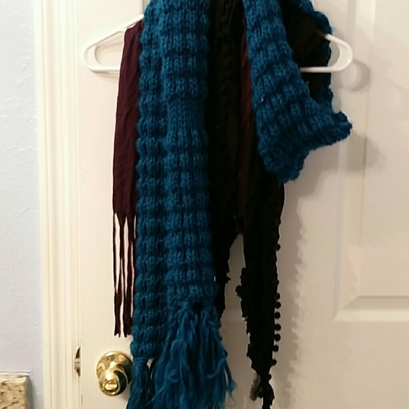 Scarf bundle!! - Picture 2 of 3