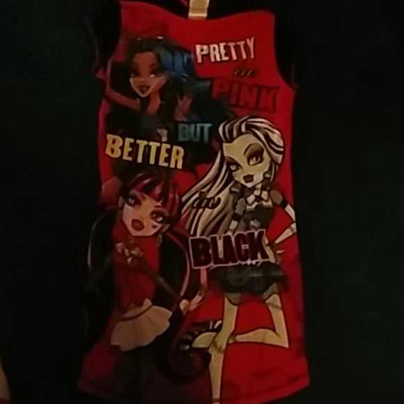 Monster High nightie size 7-8 girls