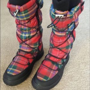 Fleece lined Ralph Lauren winter boots.