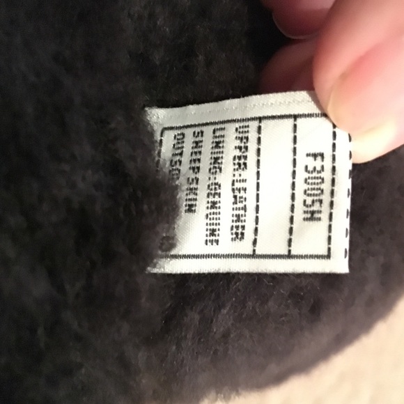Additional pics of Ugg boots.