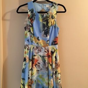 Floral casual dress.