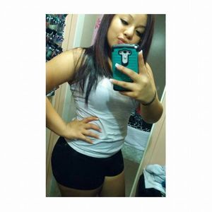 Meet your Posher, Carolina