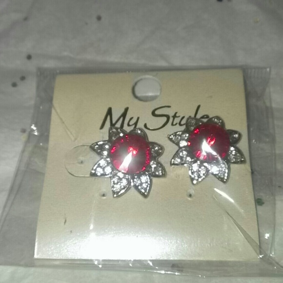 Rhinestone flower earrings