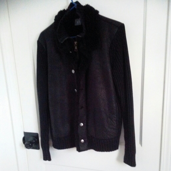 Armani Exchange~ HOLDING FOR ZVM