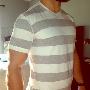 Lululemon 5 year basic tee