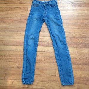Brandy Melville light wash high waisted jeans