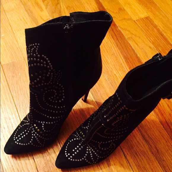 Chic Embelished Booties - Picture 4 of 4