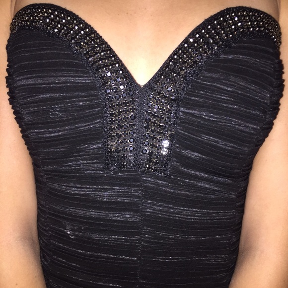 Black Cocktail Dress 🍸