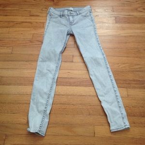 White wash Abercrombie & Fitch skinny jeans