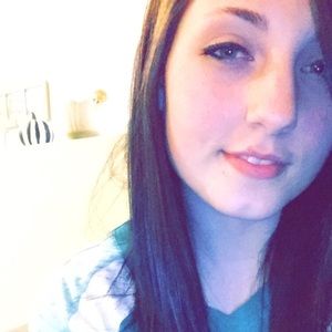 Meet your Posher, Elyse