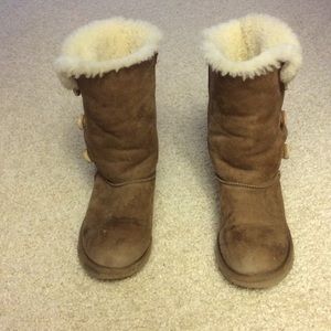 Bailey 3-Button UGG boots Chestnut