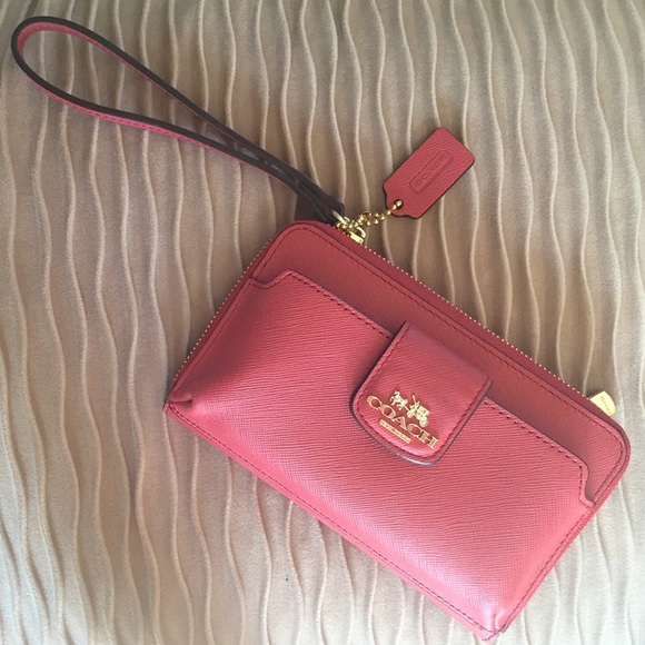 🎀 COACH Wristlet Clutch CC Phone Case iPhone bag - Picture 1 of 3