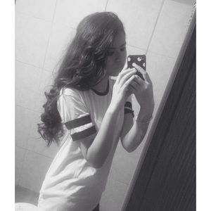 Meet your Posher, Leslie