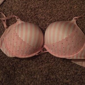 Victoria secret bombshell