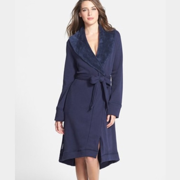 UGG Other - UGG authentic Duffield sangria robe Sz XS new