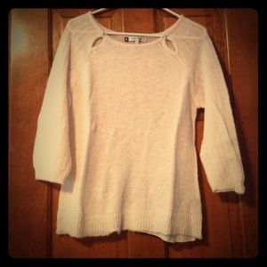 Gorgeous cream sweater with diamond detail