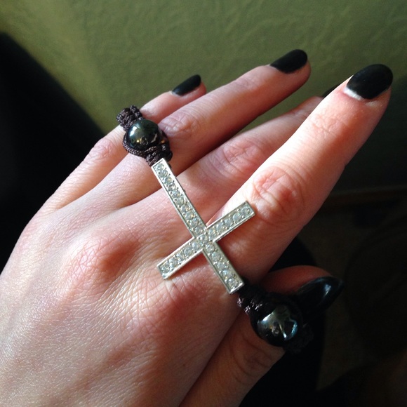 sparkly cross bracelet ✨