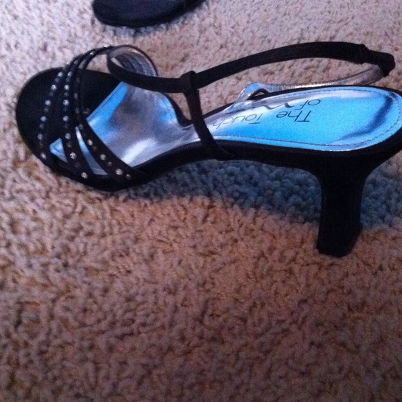 Black heels with Rhinestones - Picture 2 of 2