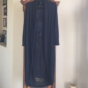 Small black long sweater