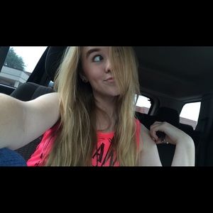 Meet your Posher, Raeven