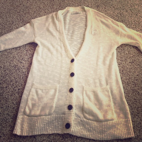 Cream Abercrombie & Fitch Cardigan Sale!!