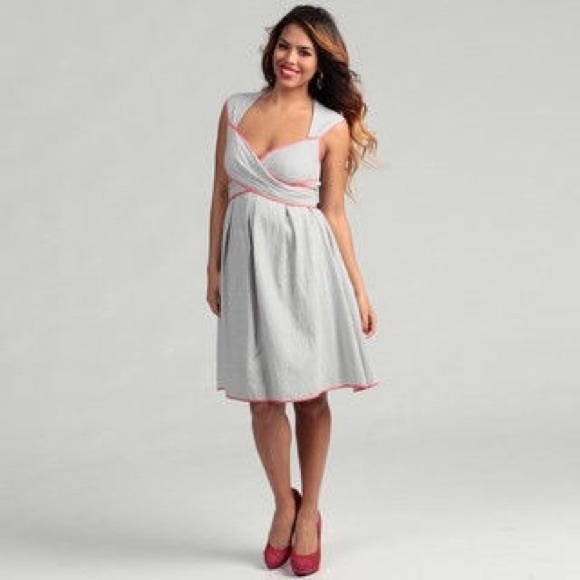 • Jessica Simpson • Gray/White Striped Dress