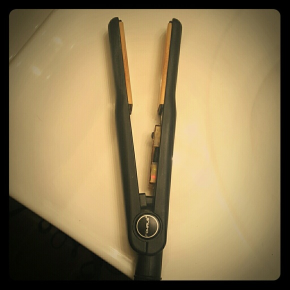 Royale feet to dry flat iron