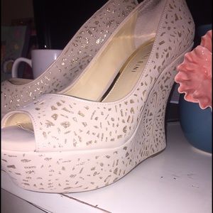 Gianni Bini Woman's Pumps