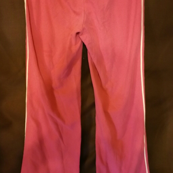 Pink Sweats - Picture 3 of 4