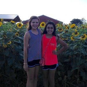 Meet your Posher, Olivia