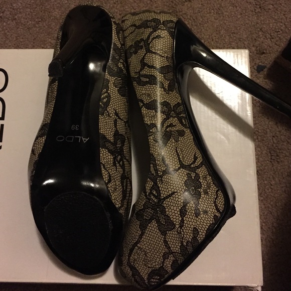 High heel lace print shoes - Picture 3 of 4