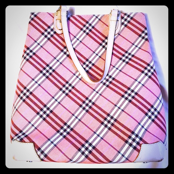 Burberry Handbags - Burberry shoulder bag