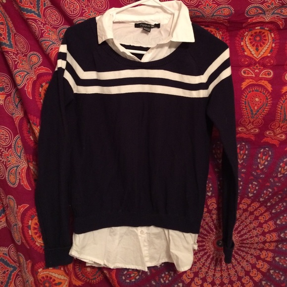 Sweater with collar