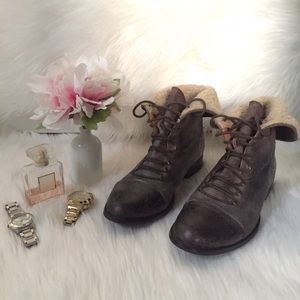 Miz Mooz, Hiro, Brown